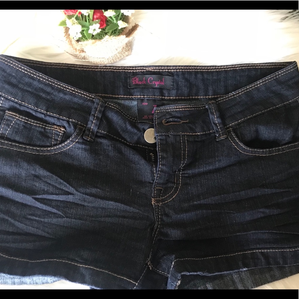 Woman’s shorts size 7